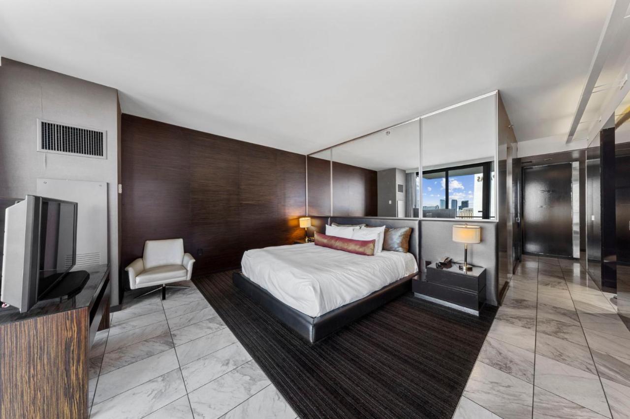 Huge Modern Luxury 17 Floor Panoramic Corner Suite With Open Balcony Las Vegas Exterior photo