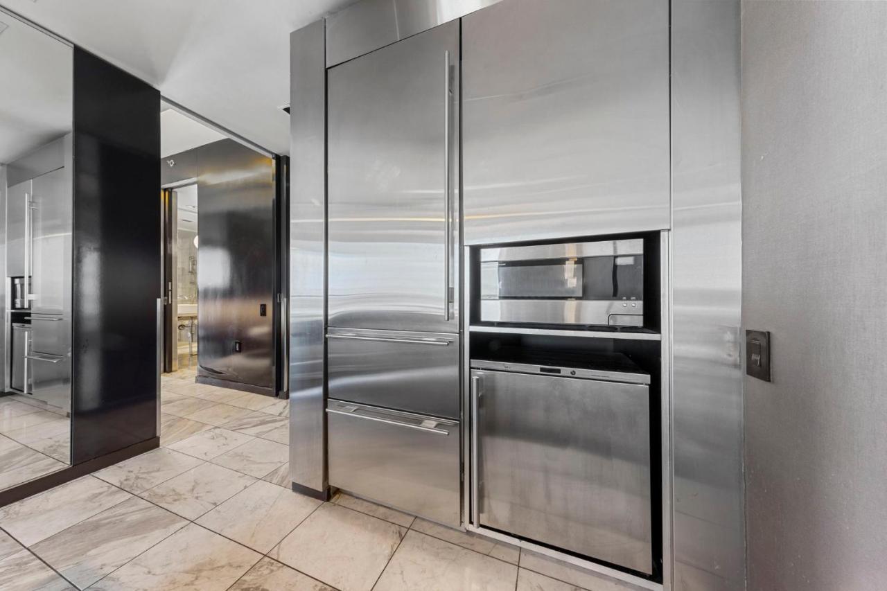 Huge Modern Luxury 17 Floor Panoramic Corner Suite With Open Balcony Las Vegas Exterior photo
